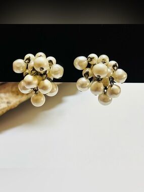 Vintage Laguna Cream Faux Pearl Cluster Clip Earrings